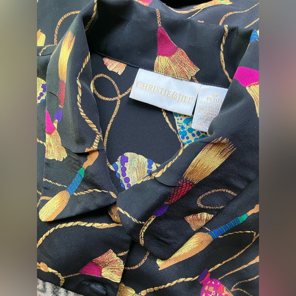 Christie & Jill vintage print, button down, long sleeve - Picture 5 of 6